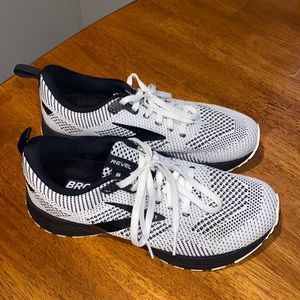Brooks Revel 5. Women size 7